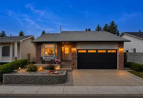 140 Woodglen Way SW, Calgary, Alberta T2W 4T3