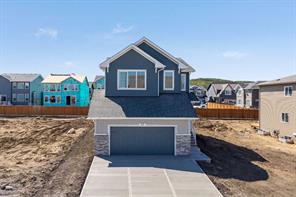 35 Creekside Rise SW, Calgary, Alberta T3X5V9