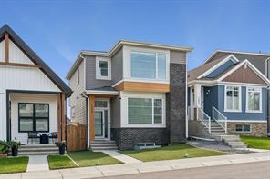 125 Rochester Way NW, Calgary, Alberta T3L 0G9