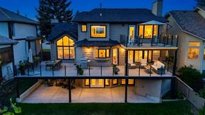 95 Woodridge Close SW, Calgary, Alberta T2W 5M2