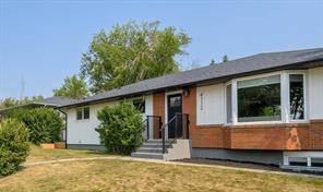 4112 19 Street NW, Calgary, Alberta T2L 2B6