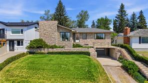 1556 Windsor Street NW, Calgary, Alberta T2W 3X3