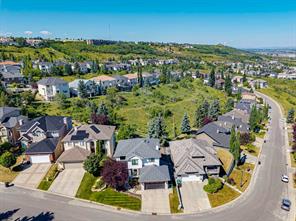 22 Patrick View SW, Calgary, Alberta T3H 3B2