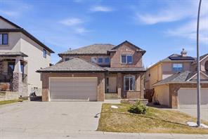 18 Royal Crest Way NW, Calgary, Alberta T3G 4M8