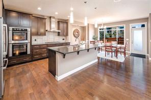 10 Aspenshire Place SW, Calgary, Alberta T3H 0P6