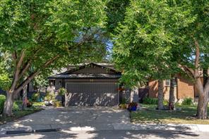 35 Rundlemere Place NE, Calgary, Alberta T1Y 3K4