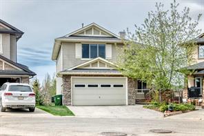 11 Cresthaven Bay SW, Calgary, Alberta T3B 5Y1