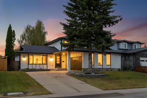 816 Lake Ontario Drive SE, Calgary, Alberta T2J 3J9