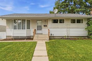 120 Glenpatrick Drive SW, Calgary, Alberta T3E 4L6