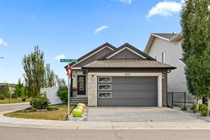119 Walgrove Green SE, Calgary, Alberta T2X 2H9