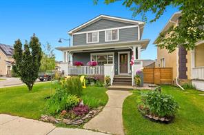 5528 Forand Street SW, Calgary, Alberta T3E 7S6