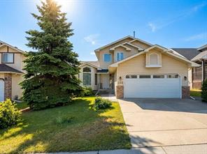 153 Hawkdale Circle NW, Calgary, Alberta T3G2W9
