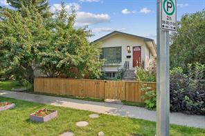 205 15 Avenue NE, Calgary, Alberta T2E 1H1
