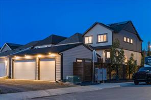 199 Magnolia Way SE, Calgary, Alberta T3M 3M7