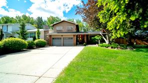 152 Mapleburn Drive SE, Calgary, Alberta T2J 1Y6
