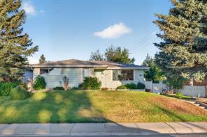 7035 Huntercrest Road NW, Calgary, Alberta T2K 4J9