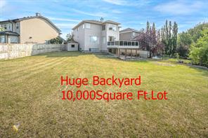 66 Royal Oak Grove NW, Calgary, Alberta T3G 5P3