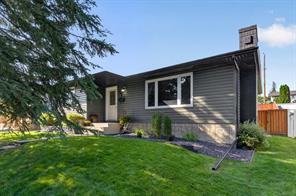 292 Silver Brook Way NW, Calgary, Alberta T3B 3G8