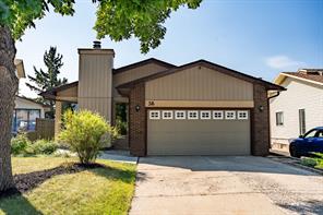 36 Berkley Place NW, Calgary, Alberta T3K 1A7