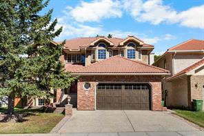 52 Edgeview Road NW, Calgary, Alberta T3A 4T8