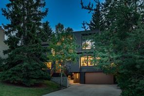 227 Pump Hill Rise SW, Calgary, Alberta T2V 4C8