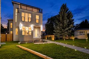 2826 31 Street SW, Calgary, Alberta T3E 2P1