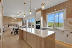 230 Royal Birch View NW, Calgary, Alberta T3G 5J8
