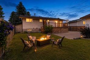 152 Maddock Way NE, Calgary, Alberta T2A3X3
