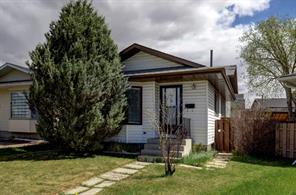 16 Martingrove Mews NE, Calgary, Alberta T3J 2S9