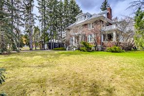 916 Durham Avenue SW, Calgary, Alberta T2T 0P6