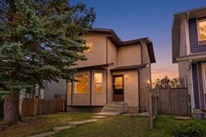 61 Falmere Way NE, Calgary, Alberta T3J 2Y7